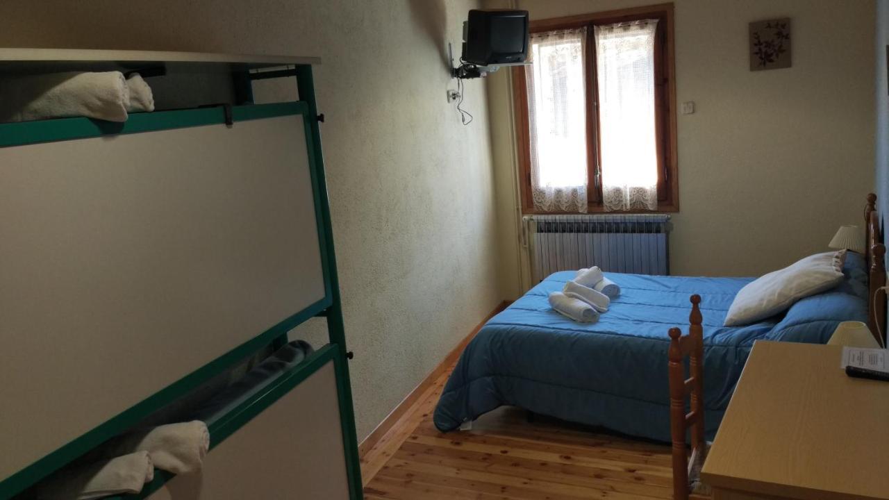 Hostal Pas De La Pera Aransa ภายนอก รูปภาพ