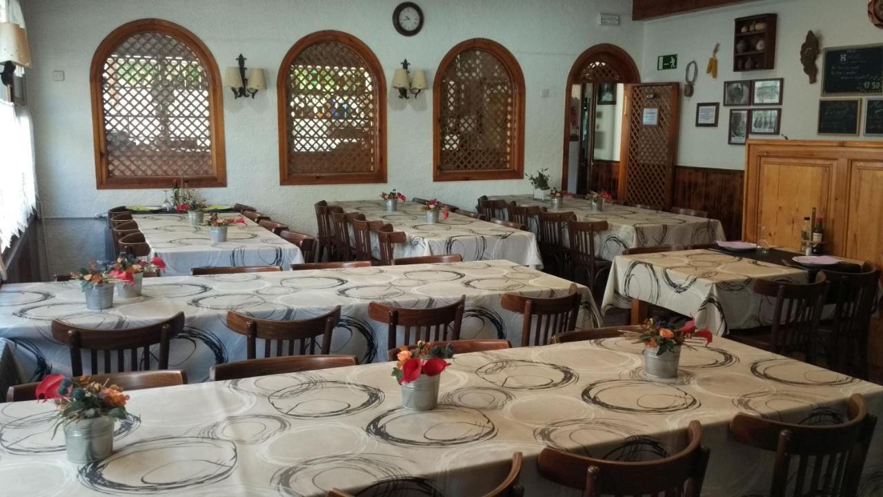 Hostal Pas De La Pera Aransa ภายนอก รูปภาพ